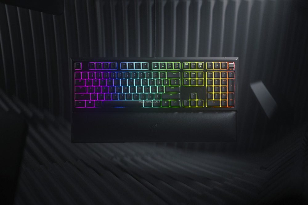 מקלדת חצי מכאנית RAZER ORNATA V2