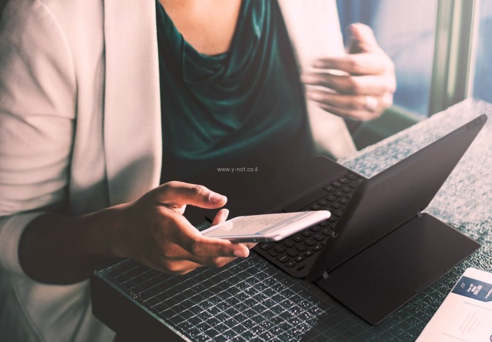 כיסוי מקלדת לאייפד פרו 11 אינצ' מבית ZAGG עבור IPAD PRO 11