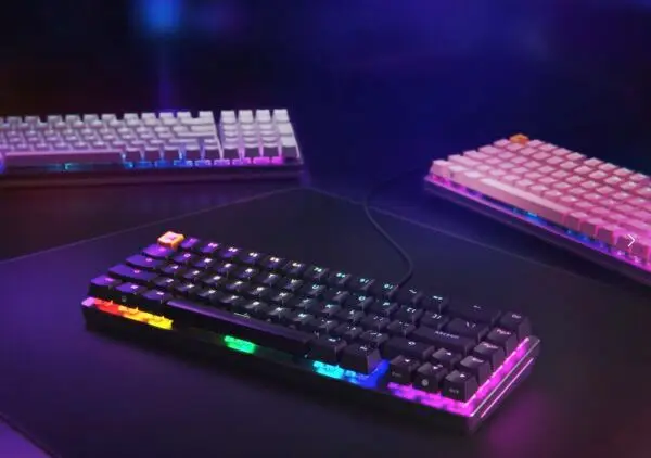 מקלדת מכאנית Glorious GMMK V2 65% (Pre-Built) בצבע שחור / לבן – תמונה 3